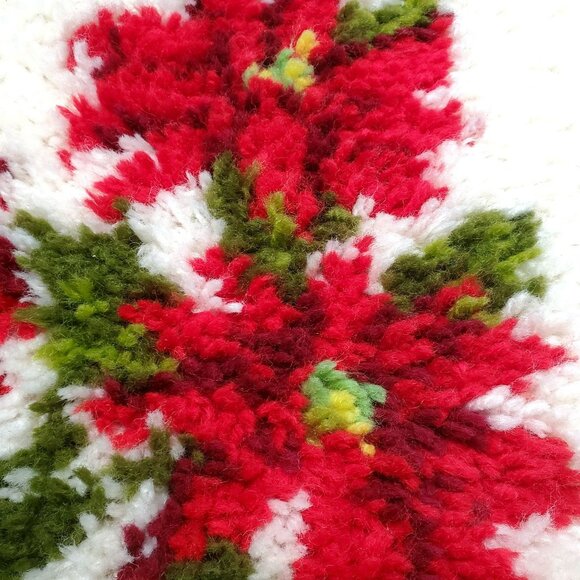 Red Poinsettia Latch Hook Christmas Flowers Holiday Pillow Rug Wall Decor 14" - Picture 6 of 6
